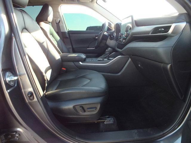 used 2023 Toyota Highlander car, priced at $32,981