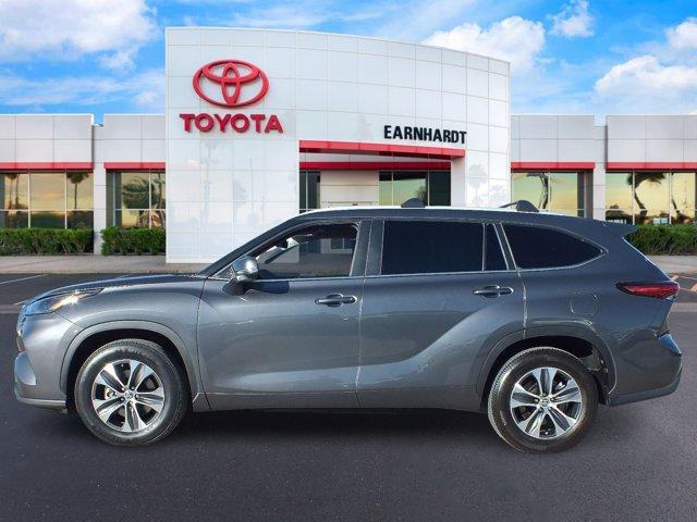 used 2023 Toyota Highlander car, priced at $32,981