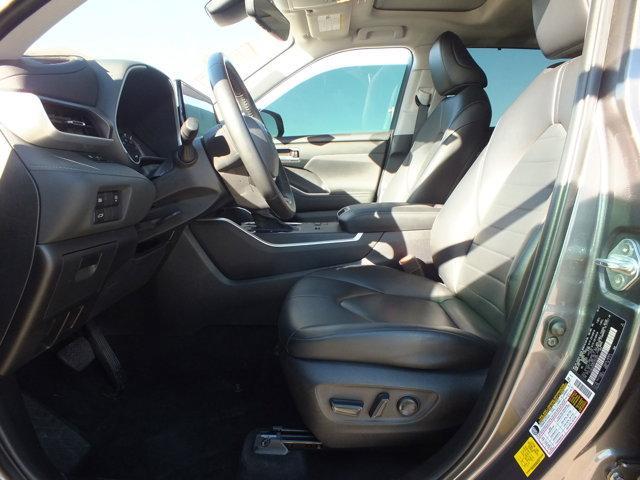used 2023 Toyota Highlander car, priced at $32,981
