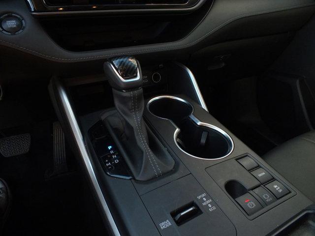 used 2023 Toyota Highlander car, priced at $32,981