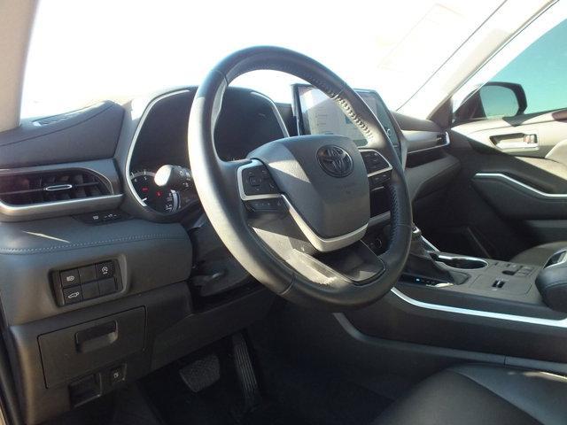 used 2023 Toyota Highlander car, priced at $32,981