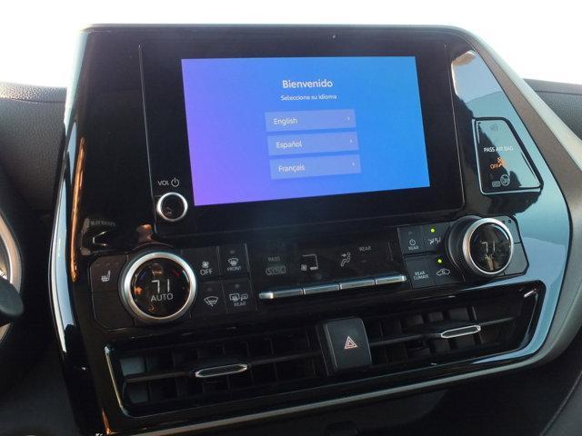 used 2024 Toyota Highlander car, priced at $35,884