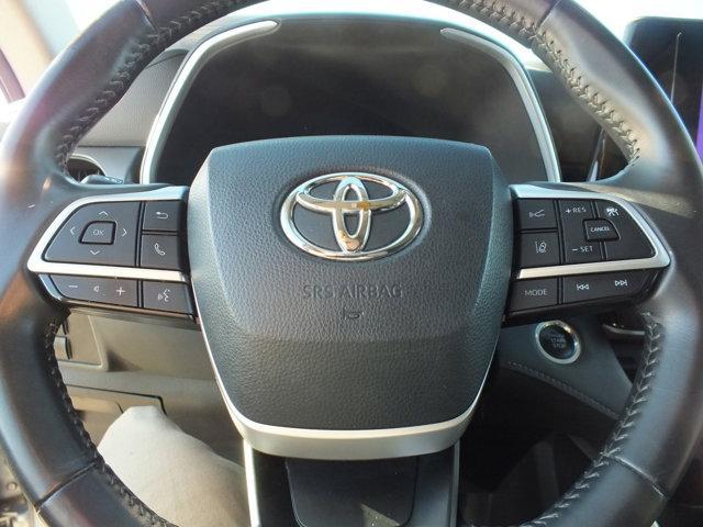 used 2024 Toyota Highlander car, priced at $35,884