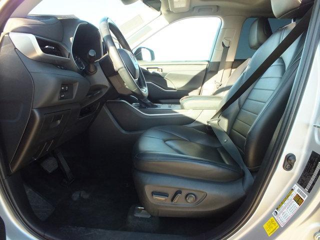 used 2024 Toyota Highlander car, priced at $35,884