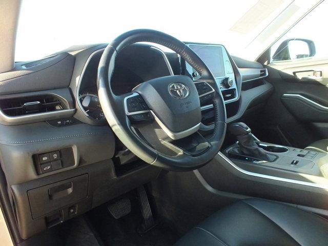 used 2024 Toyota Highlander car, priced at $35,884