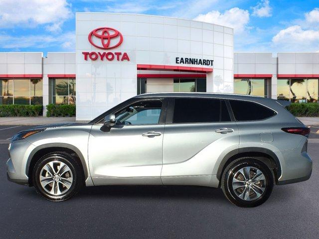 used 2024 Toyota Highlander car, priced at $35,884
