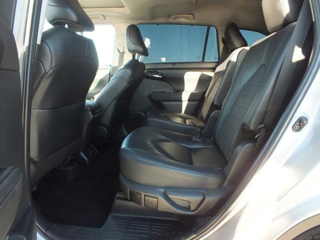 used 2024 Toyota Highlander car, priced at $35,884