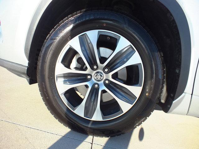 used 2024 Toyota Highlander car, priced at $35,884