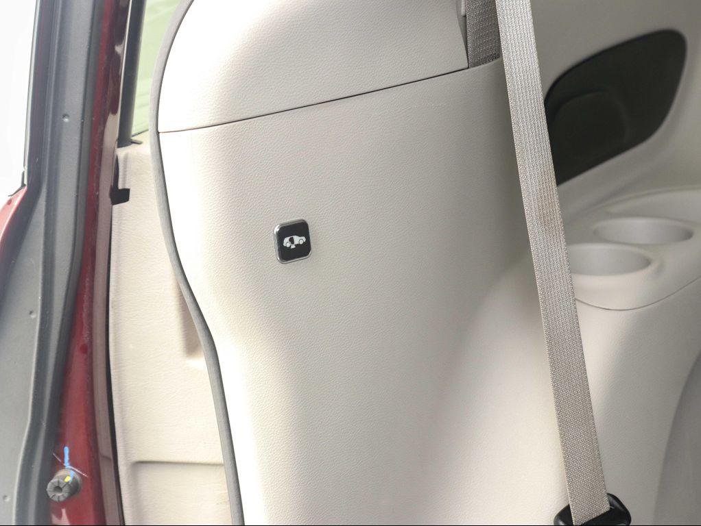 used 2019 Chrysler Pacifica car, priced at $32,900