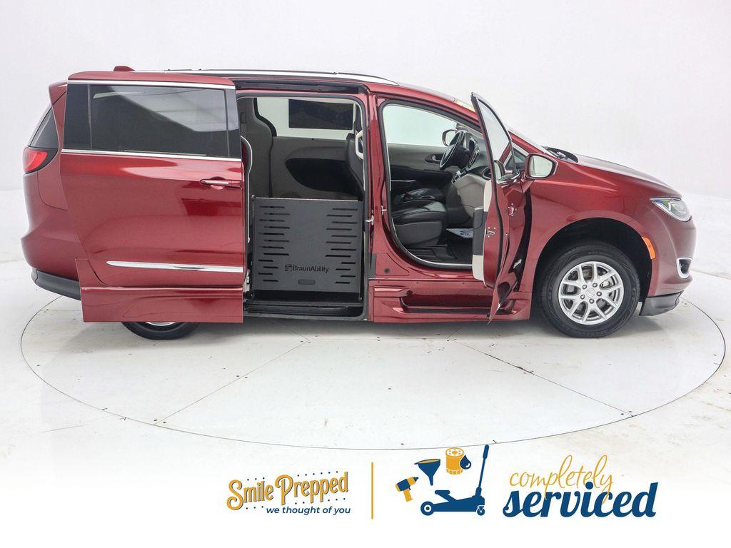 used 2019 Chrysler Pacifica car, priced at $32,900