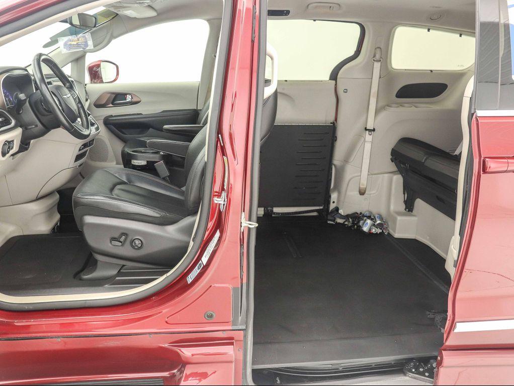 used 2019 Chrysler Pacifica car, priced at $32,900