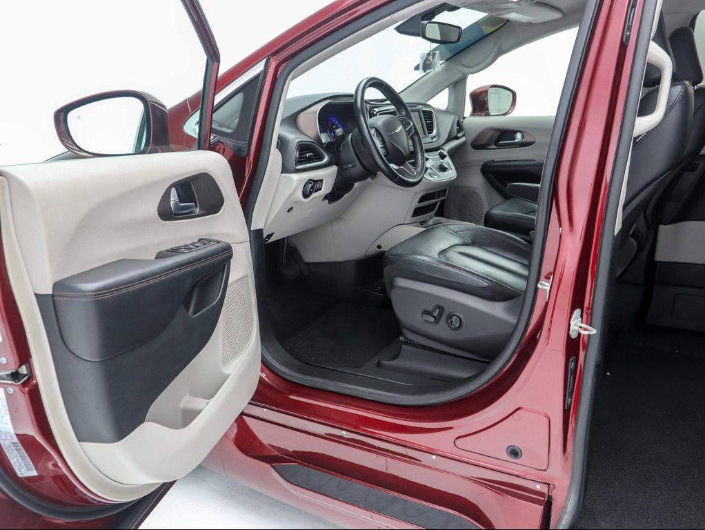 used 2018 Chrysler Pacifica car, priced at $36,900