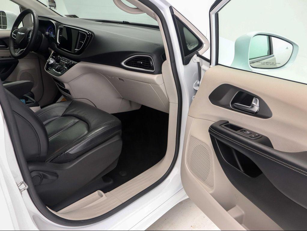 used 2022 Chrysler Pacifica car, priced at $20,900