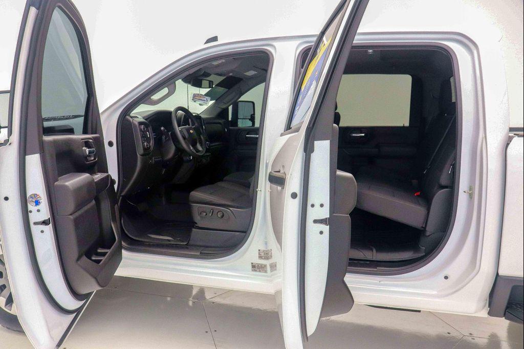 used 2024 Chevrolet Silverado 2500 car, priced at $48,900