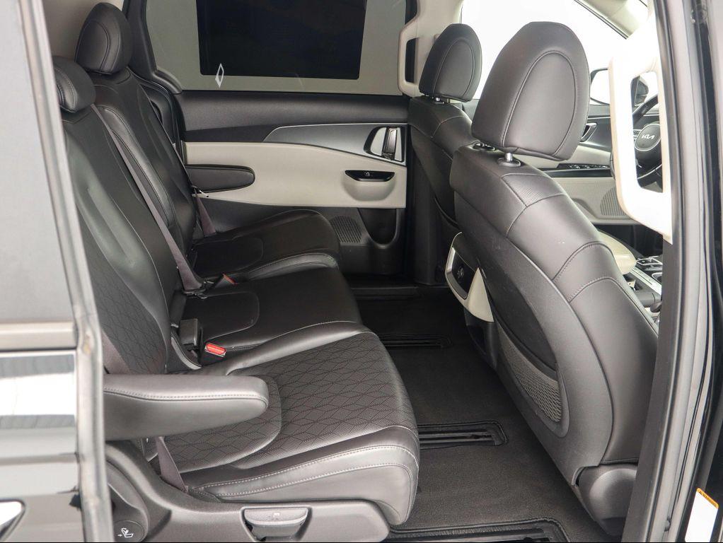 used 2022 Kia Carnival car, priced at $27,200