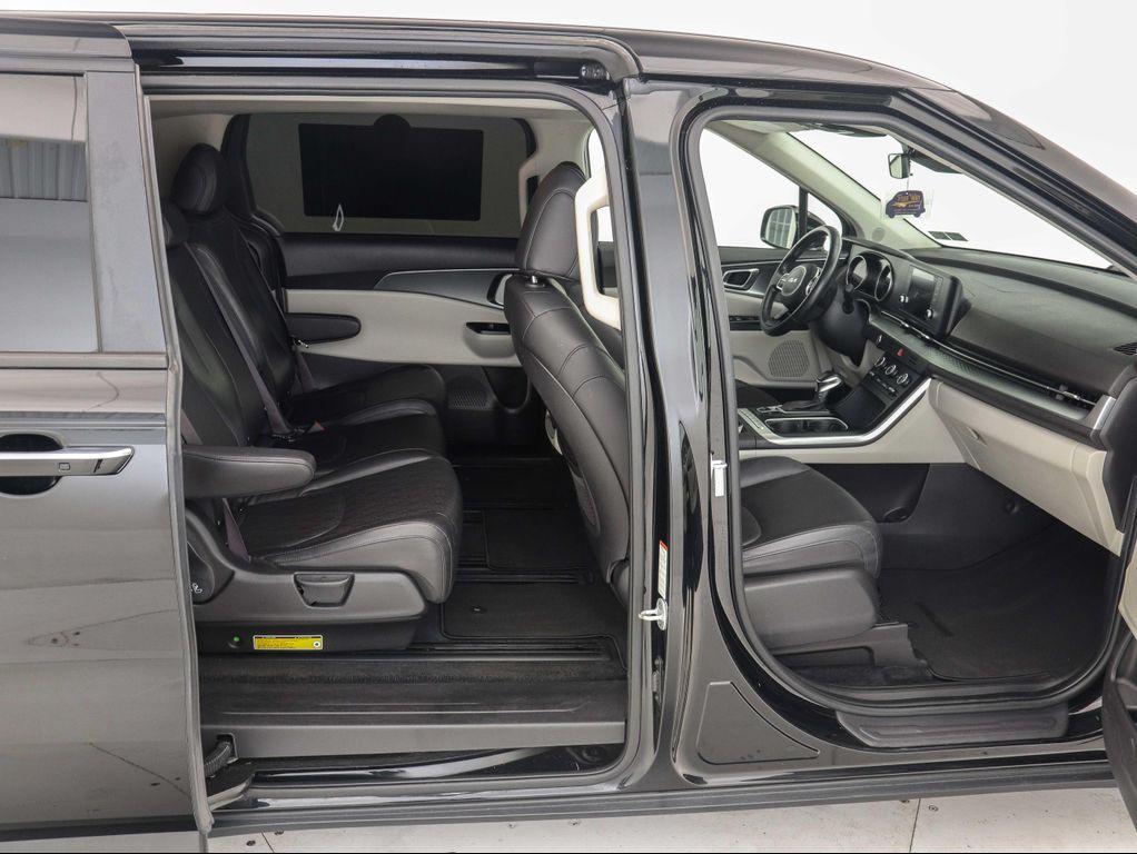 used 2022 Kia Carnival car, priced at $27,200