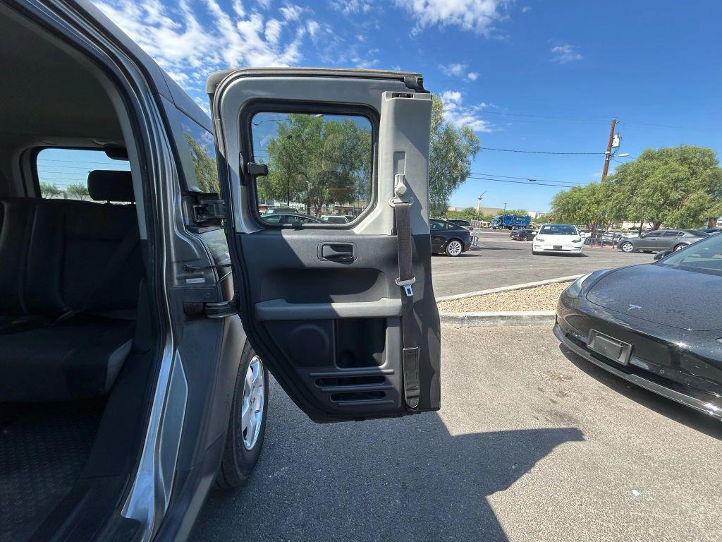 used 2005 Honda Element car, priced at $5,499