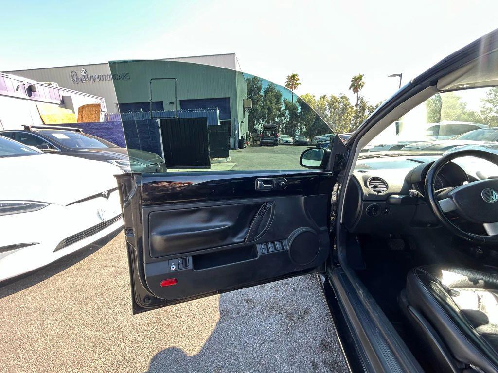 used 2007 Volkswagen New Beetle car, priced at $4,888