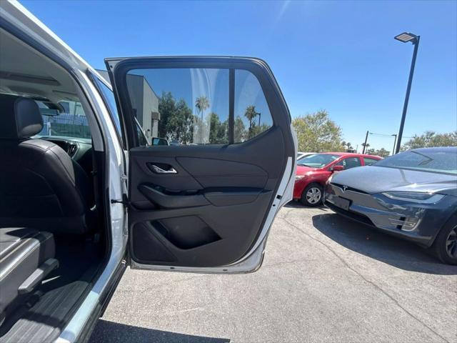 used 2018 Chevrolet Traverse car, priced at $17,499