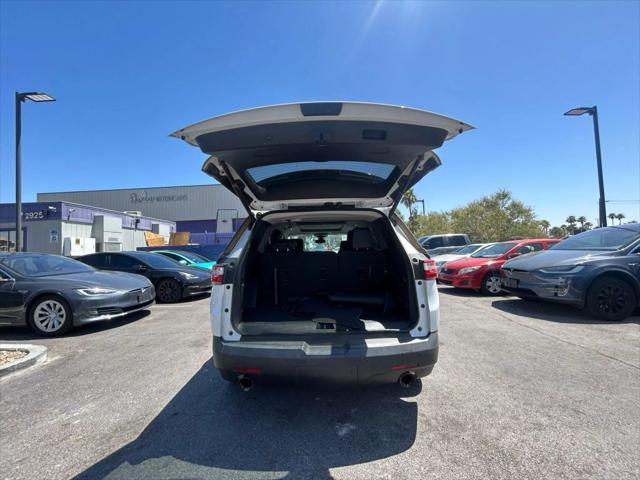 used 2018 Chevrolet Traverse car, priced at $17,499