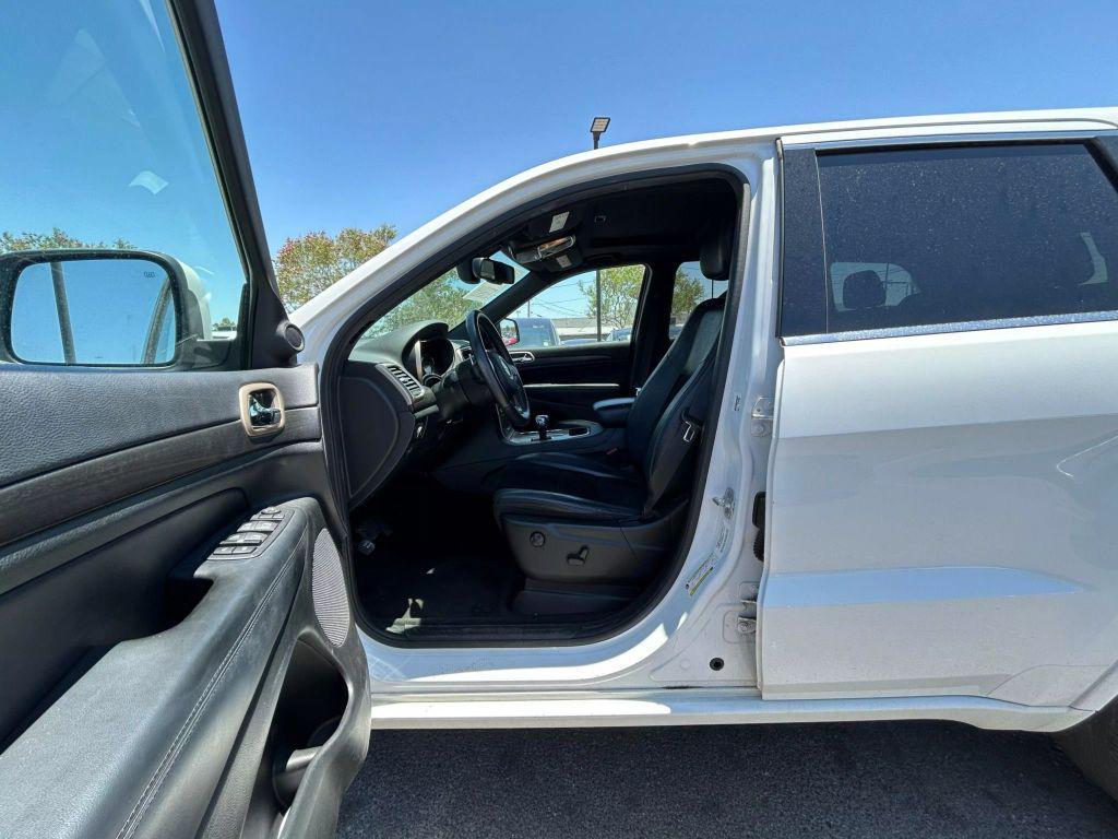 used 2015 Jeep Grand Cherokee car, priced at $11,531