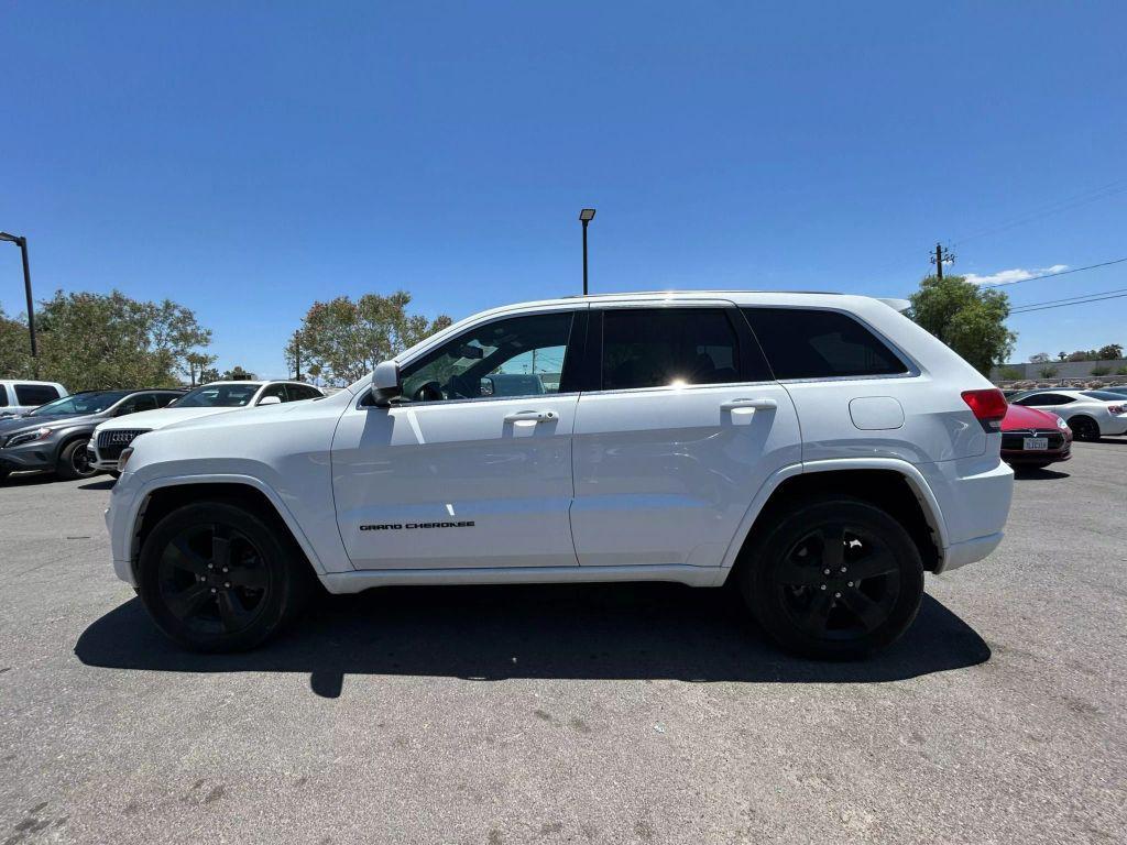used 2015 Jeep Grand Cherokee car, priced at $11,531