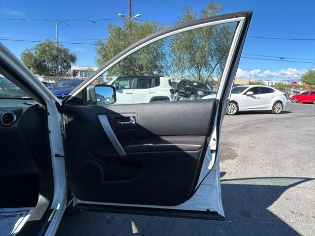 used 2015 Nissan Rogue Select car, priced at $9,999