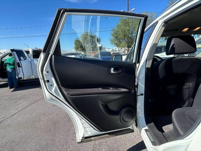 used 2015 Nissan Rogue Select car, priced at $9,999