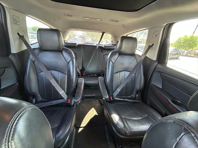 used 2013 Chevrolet Traverse car, priced at $8,888
