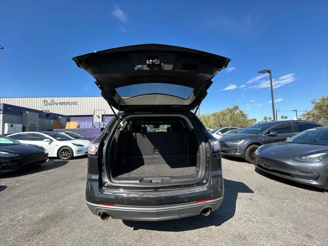 used 2013 Chevrolet Traverse car, priced at $8,888
