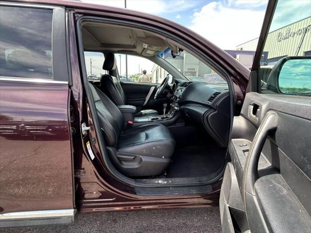 used 2013 Toyota Highlander car, priced at $14,999