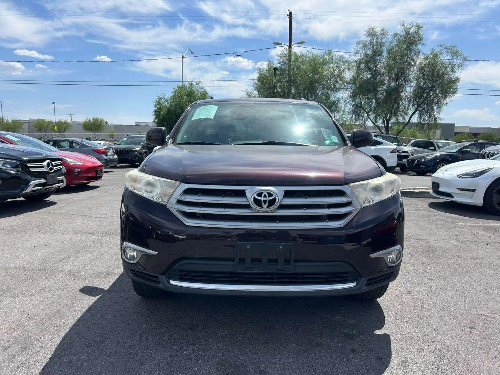 used 2013 Toyota Highlander car, priced at $15,995