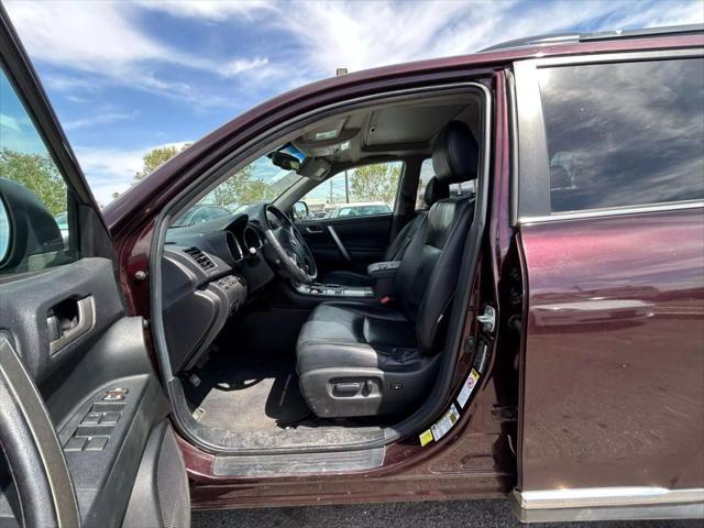 used 2013 Toyota Highlander car, priced at $14,999