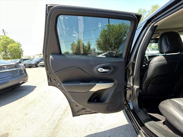 used 2016 Jeep Cherokee car, priced at $10,377