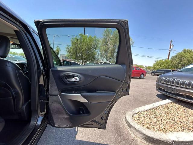 used 2016 Jeep Cherokee car, priced at $10,377