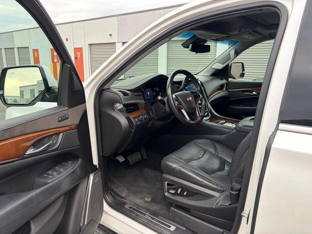 used 2018 Cadillac Escalade ESV car, priced at $25,976