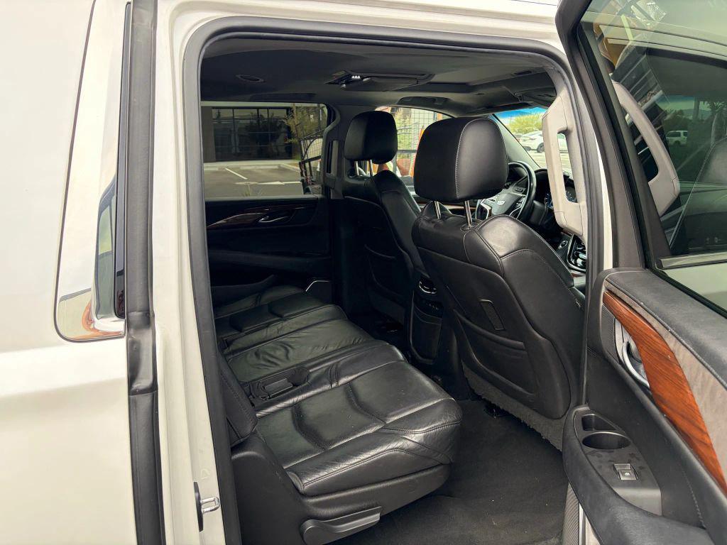 used 2018 Cadillac Escalade ESV car, priced at $25,976