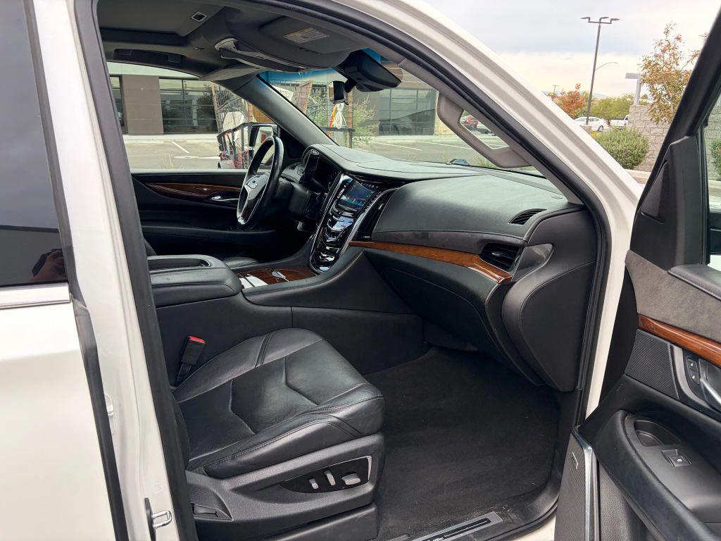 used 2018 Cadillac Escalade ESV car, priced at $25,976