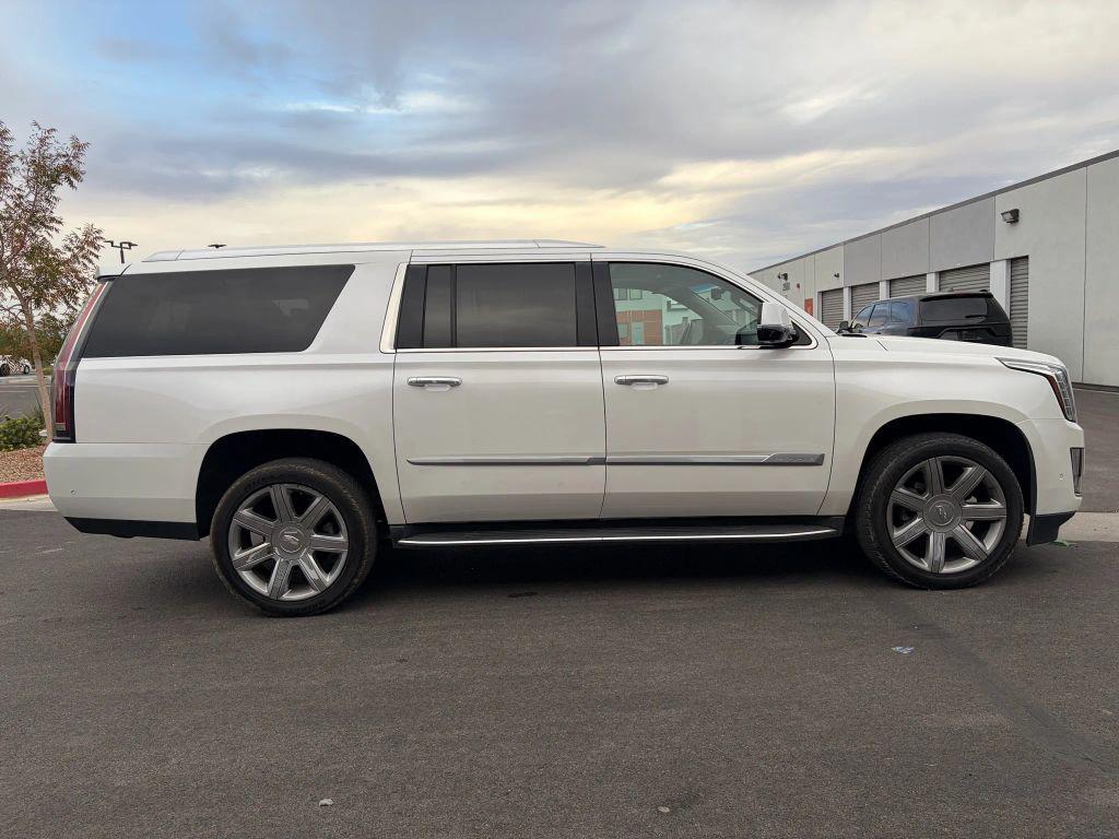 used 2018 Cadillac Escalade ESV car, priced at $25,976