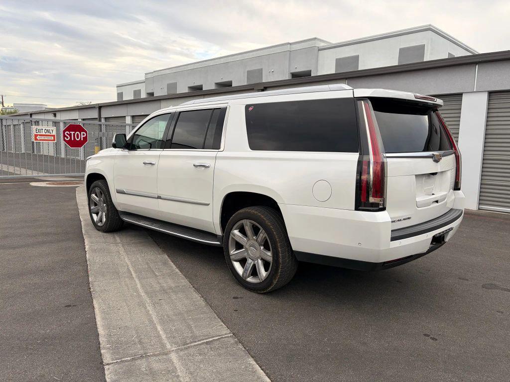 used 2018 Cadillac Escalade ESV car, priced at $25,976