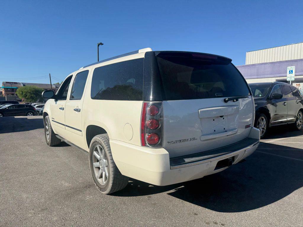 used 2013 GMC Yukon XL car, priced at $11,456