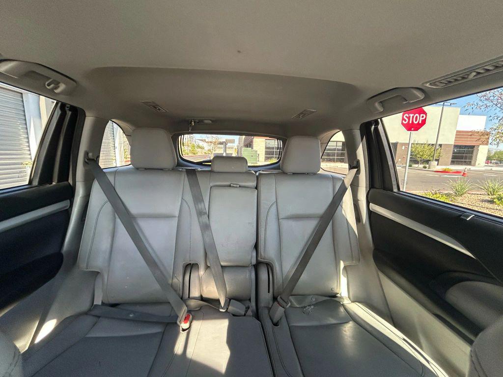 used 2015 Toyota Highlander car, priced at $11,491