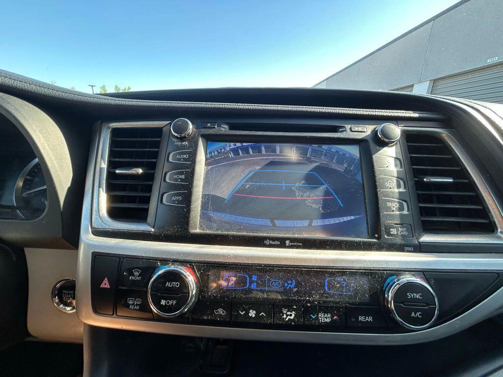 used 2015 Toyota Highlander car, priced at $11,491