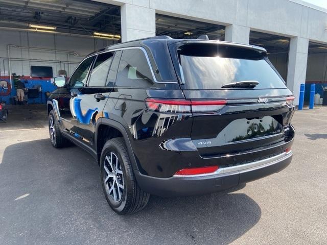 new 2024 Jeep Grand Cherokee car, priced at $43,986