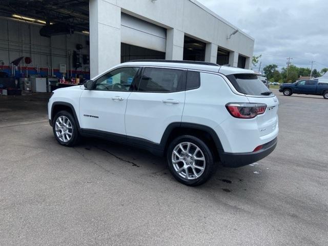 new 2024 Jeep Compass car, priced at $29,427