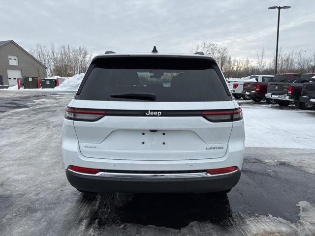 new 2025 Jeep Grand Cherokee car, priced at $40,710