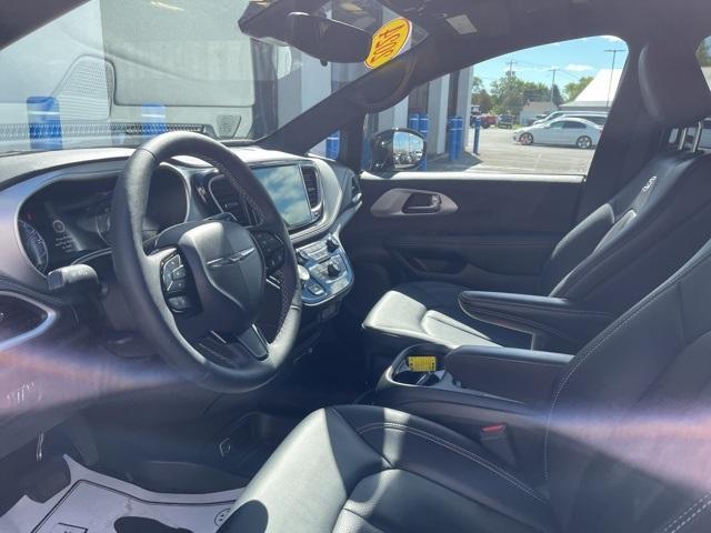 used 2024 Chrysler Pacifica car, priced at $37,985