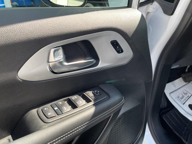 used 2024 Chrysler Pacifica car, priced at $37,985