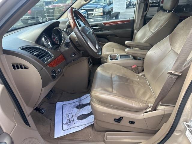 used 2014 Chrysler Town & Country car, priced at $13,395