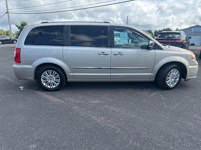 used 2014 Chrysler Town & Country car, priced at $13,395